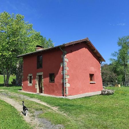 Gite La Roche Bertignat Kültér fotó